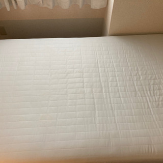 無印良品セミダブルベッドの画像