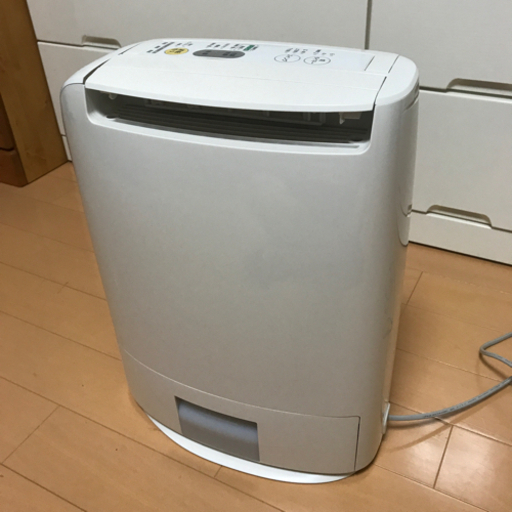 パナソニック　除湿機　F-YZG60
