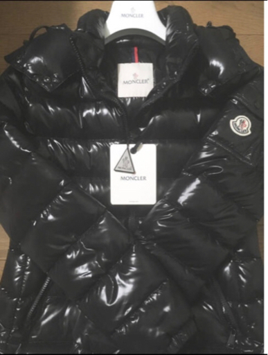 モンクレール　モンクレ　MONCLER ダウン　黒　ダウンジャケット