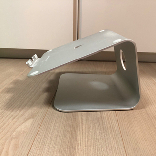 パソコン　スタンドの画像