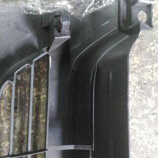 【引き取り】良好中古品　②トヨタハイエース純正フロントグリル　《200系》の画像