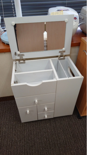 ドレッサー　コスメワゴン　オシャレで可愛いです★