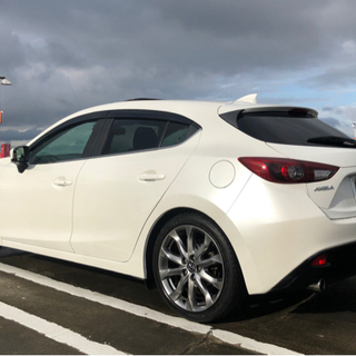 高年式27年☆実質ワンオーナー車☆人気！ディーゼルXD☆サンルーフ☆BOSE☆ヘッドアップDSP☆充実安全装備-追従クルコンSBS/SCBS☆ヒーター付きハーフレザーシート（運転席パワーシート）☆純正HDDナビ＆バックモニター＆TV（走行中視聴可）＆ETC☆修復歴・メーター改ざん無し！の画像