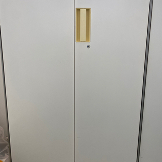 書類棚　スチールキャビネット　３台