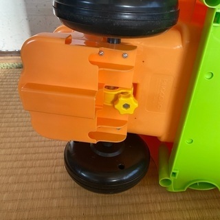 美品★アンパンマンよくばりビジーカー2の画像