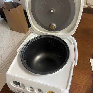 象印　炊飯器