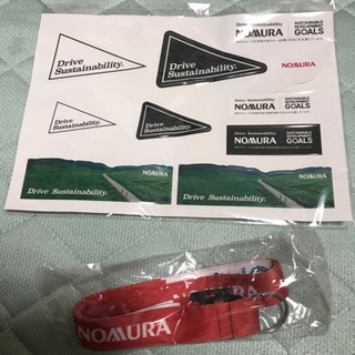 ❤️新品❤️野村證券ステッカー&カードホルダーの画像