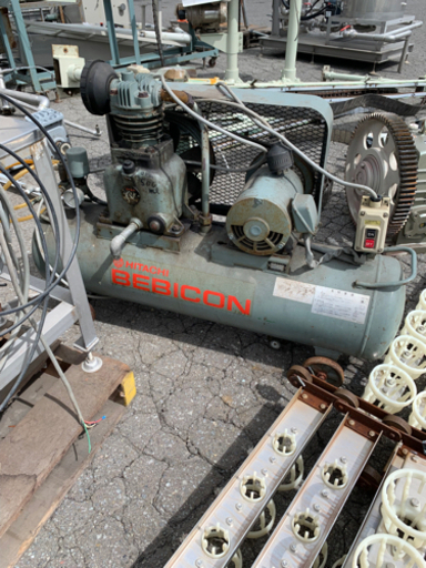 日立ベビコン　2馬力レシプロコンプレッサー　1.5P-9.5V