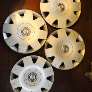 NISSAN 純正14インチホイールキャップ　4枚