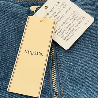 【新品タグ付き】titty&Co. デニムスカートの画像