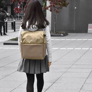 レガートラルゴ　リュック　ポーチ付　ベージュ　軽量　撥水　多ポケット　大容量 通勤　通学の画像