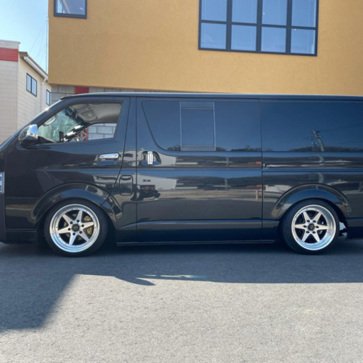 ハイエース6穴 XR-6 ロンシャン9J +25 18インチ