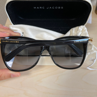 MARK JACOBSのサングラスの画像