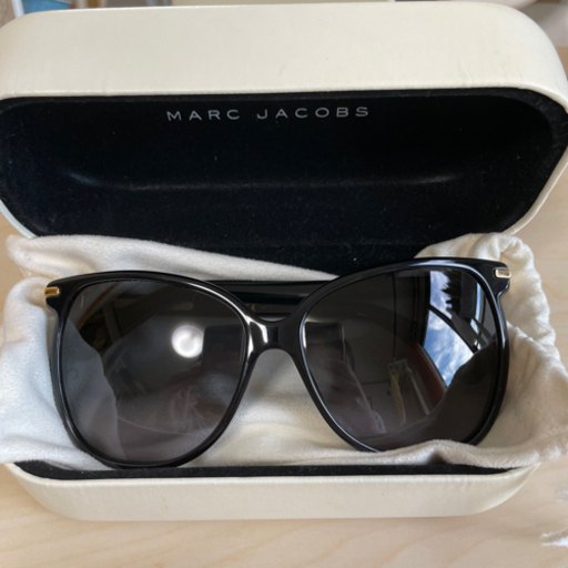 MARK JACOBSのサングラス