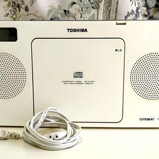 東芝製　ポータブル･ラジカセ（白）