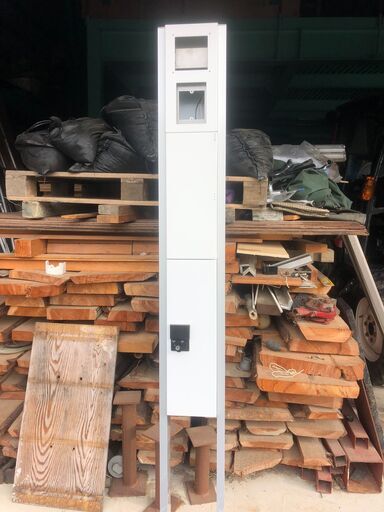 機能門柱(ナスタポスト　宅配ポスト、表札照明付き