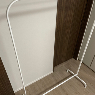 IKEAハンガーラックの画像