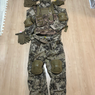 サバゲー　迷彩服、防具フルセット