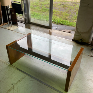 ガラステーブル