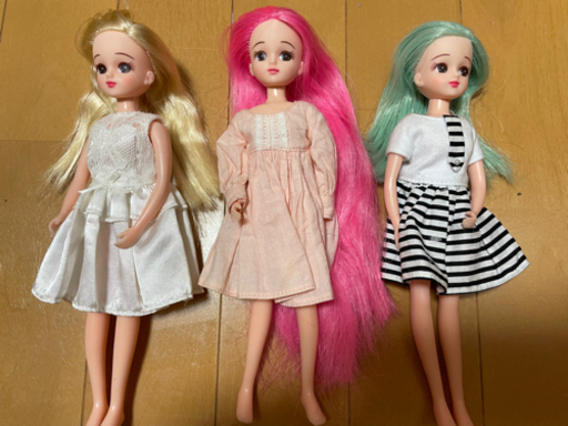 リカちゃんキャッスル限定　人形　2体セット　ピンクの子は売れきれました