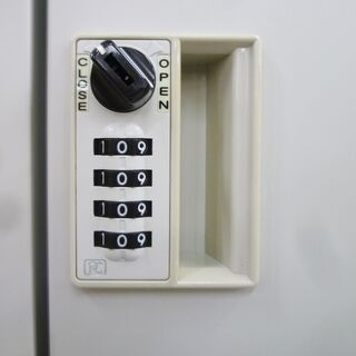 okamura スチールロッカー 4人用 ダイヤル錠 幅90×奥51.5×高