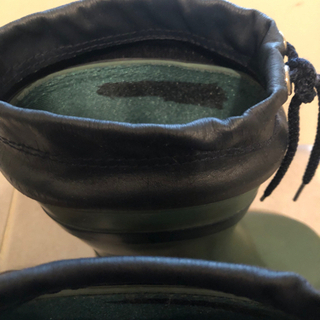 無印良品の長靴とノーブランドのスイムシューズの画像