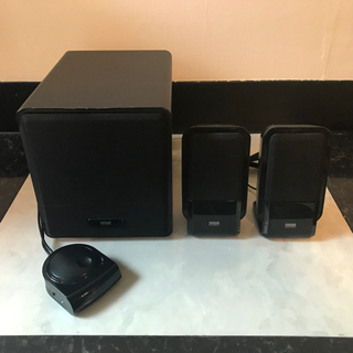 サンワダイレクトの2.1chマルチメディアスピーカー低音(サブウ...
