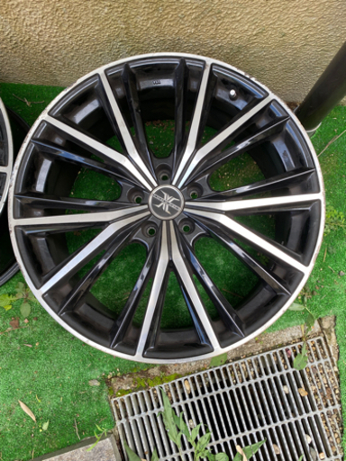 20インチ　アルミホイール　114.3×8.5j OFF 45