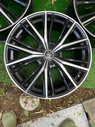 20インチ　アルミホイール　114.3×8.5j OFF 45