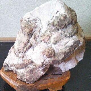 水石　鑑賞　台座付き　3.3キロ