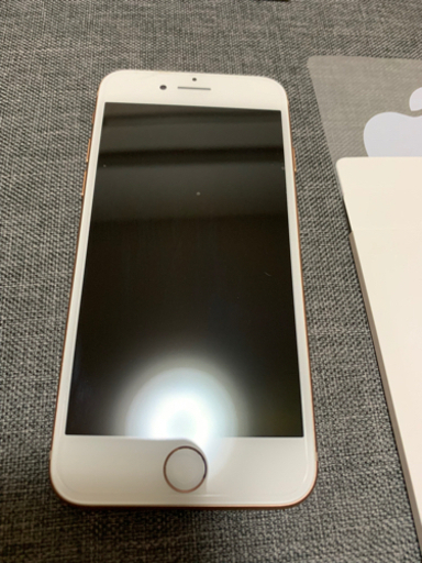 （交渉中）【未使用/まだ保証あり】iPhone8 64GB Gold SIMロック解除済み。