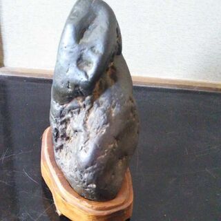 水石　鑑賞　台座付き　3.3キロ　石の画像