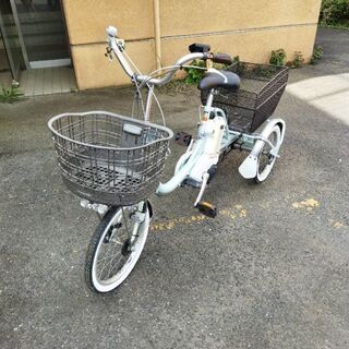 ブリジストン三輪アシスト自転車の画像