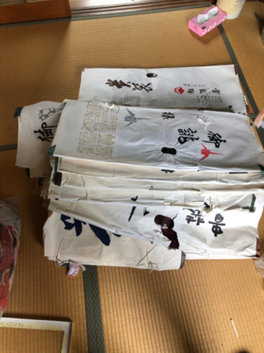 着物4着1000円　　早い物勝ち　30着ぐらいあります