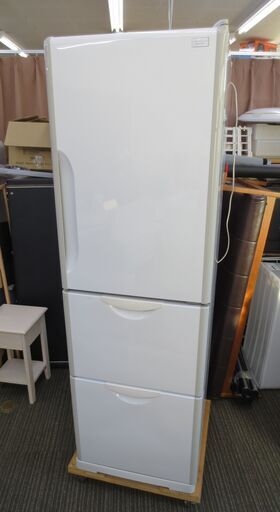 決まりました■自動製氷　日立　3ドア冷凍冷蔵庫　302Ｌ　R-S30AMV