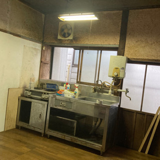 【取引中】解体で出た廃材や器、トイレの便器をあげます