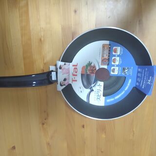 ティファール　未使用フライパン24㎝の画像