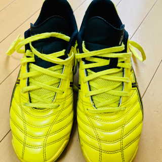 フットサルシューズ