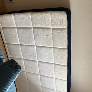 セミダブルマットレス avencoの画像