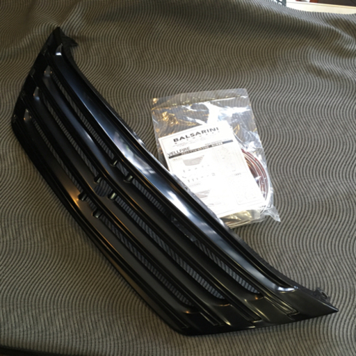 値下げしました！20系ヴェルファイア MC前カメラ付用 BALSARINIフロントグリル