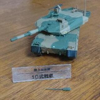 【成約済】【1121 1400】F15Jと10式戦車の模型の画像