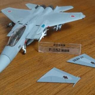 【成約済】【1121 1400】F15Jと10式戦車の模型