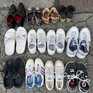 【一律300円】【スニーカー】【サンダル】【革靴】【モカシン】【...