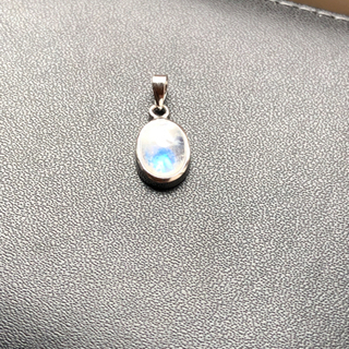 No.044 ジモティー特別価格❗️【ムーンストーン】ペントップ