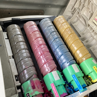 RICOH リコー　カラー複合機　送料無料の画像