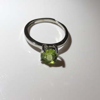 No.045 ジモティー特別価格❗️【ペリドット】リングの画像