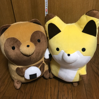 タヌキとキツネ　オムスビおいしいね