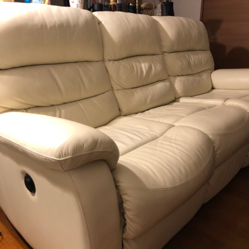 【状態良好】3人掛け革張りリクライニングソファ