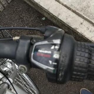お話し中 折り畳み自転車 26インチシマノ製６段ギアオートライト付きの画像