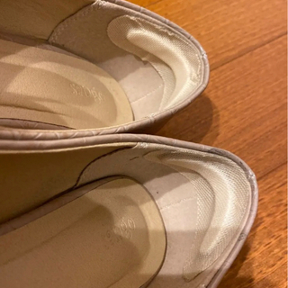 サンゴ　フラットパンプス　25cmくらいの画像